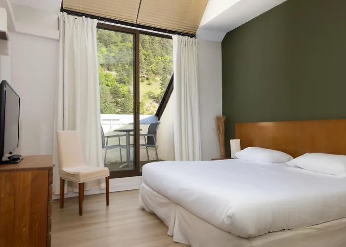 De La Muse Et Du Rozier Otel